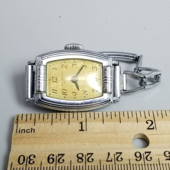 Vintage New Haven Jewelry Watch, Silver Tone Case, AS IS Parts Repair - Picture 4 of 7